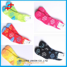 2015 Girls OEM Polyester Warm Fashion Snowflake Novelty Christmas Microfiber Cozy Socks